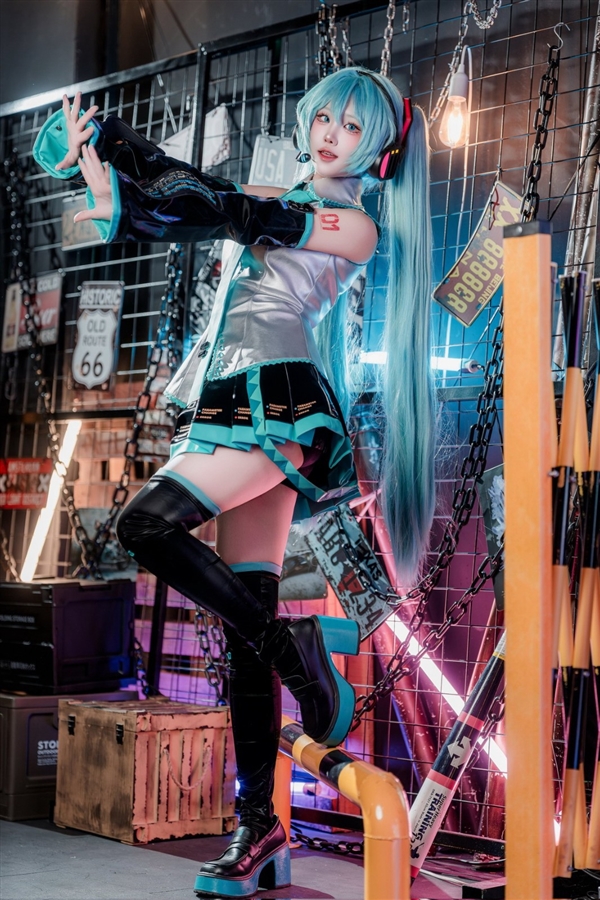 韩国美女Cos初音小姐姐美图 活泼可爱惹人注目
